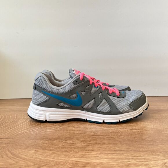Nike Revolution 2 Gray Athletic Running Shoes 554902-006 Women's Size US 8 - Picture 1 of 10